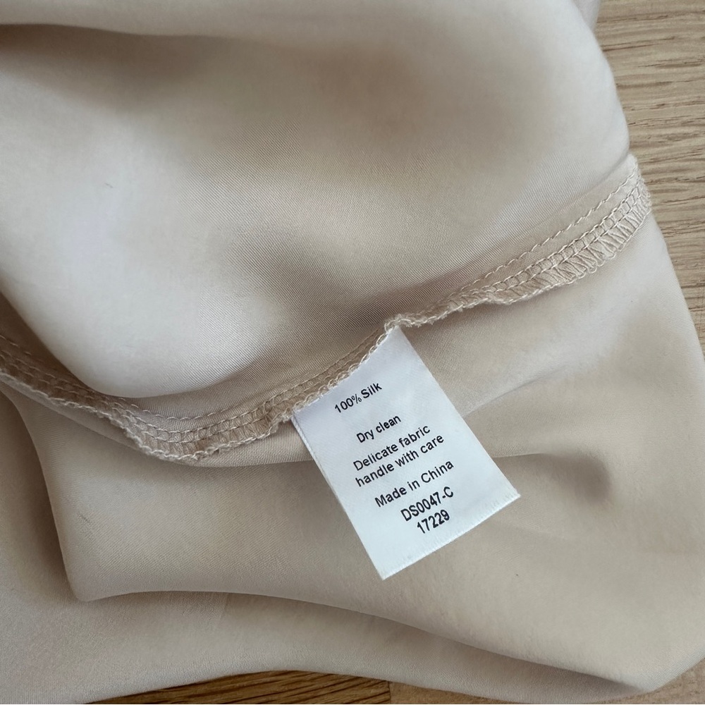 Chic Cream Midi Skirt - Picture 3 of 6